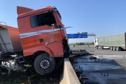 Schweren Verkehrsunfall auf der Südautobahn