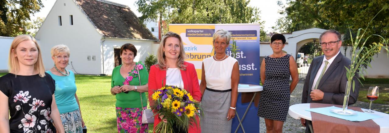 Frauenministerin Susanne Raab besuchte Hollabrunn