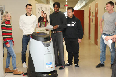 Automatischer Reinigungsroboter begeistert in Krems