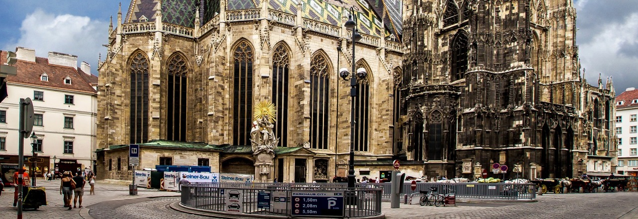 AUSTRIA FOR LIFE inszeniert den Stephansdom als Sinnbild für Zusammenhalt in Krisenzeiten