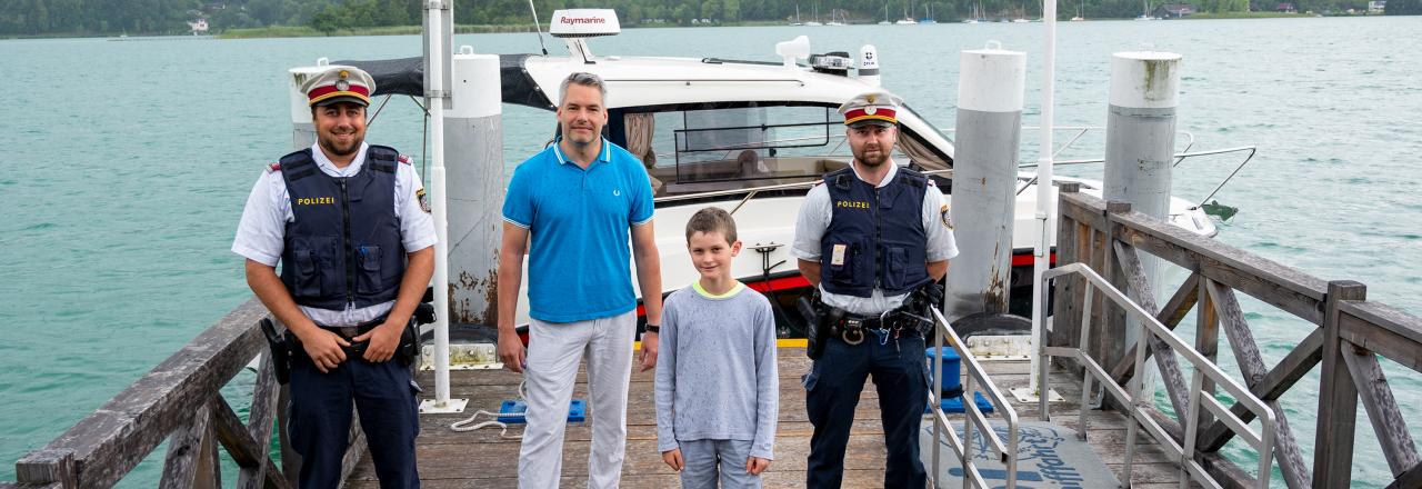 Innenminister lädt Zehnjährigen zu Bootsfahrt ein