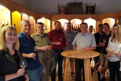 In der Vinothek Pulkau stellten 8 Betriebe ihre tollen Weine aus
